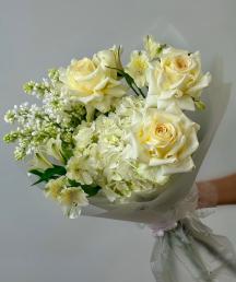 Букет из розы, сирени, гортензии 0202