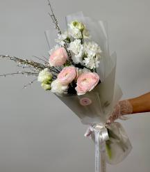 Букет из ранункулюсов, эустомы 0206