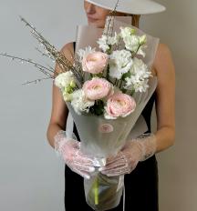 Букет из ранункулюсов, эустомы 0206