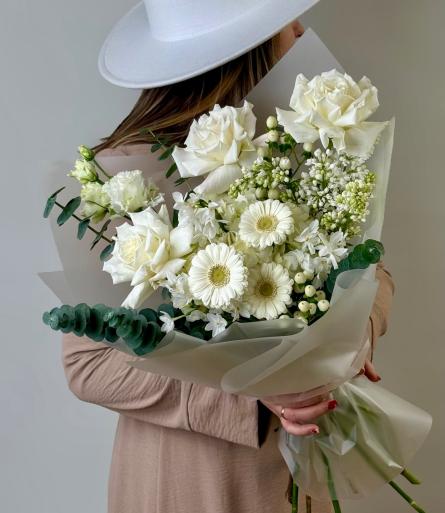 Букет из роз, сирени, гортензии 0207