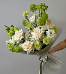 Букет из роз, вибурнума, гортензии 0208