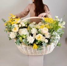 Корзина с цветами "Нежное дыхание весны "