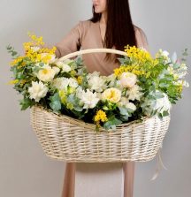 Корзина с цветами "Нежное дыхание весны "