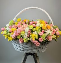 Корзина цветами  "Аромат счастья"