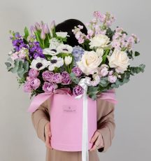 Цветы в коробке "Ангельская красота"