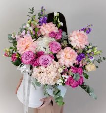Коробка с цветами "Малиновый коктейль"